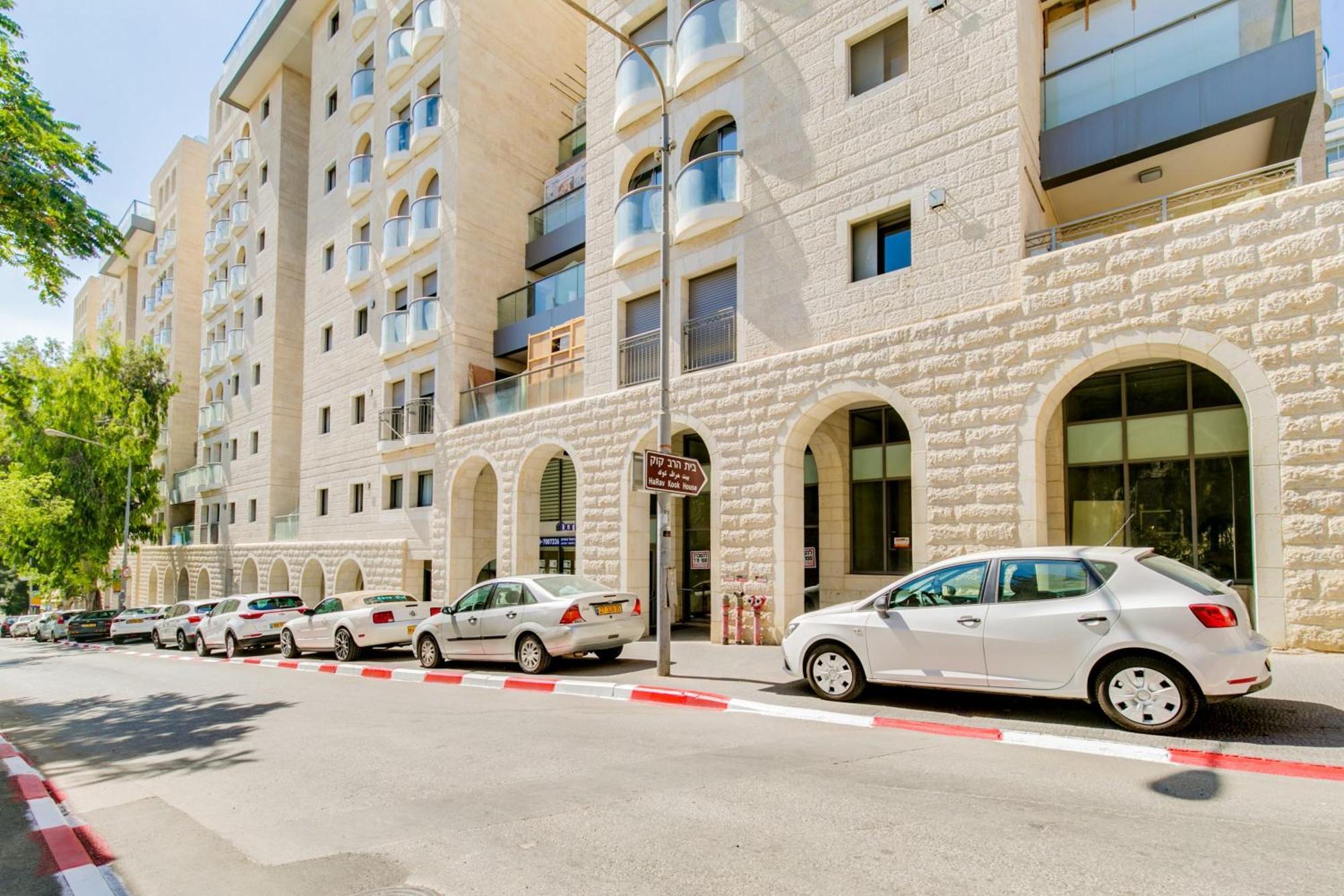 Kook Isrentals - Aparthotels In City Center Иерусалим Экстерьер фото