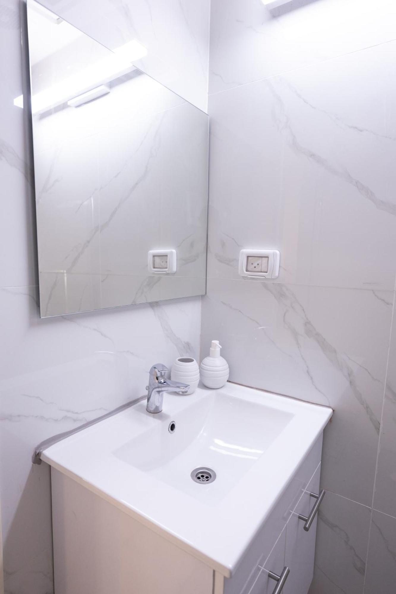 Kook Isrentals - Aparthotels In City Center Иерусалим Экстерьер фото